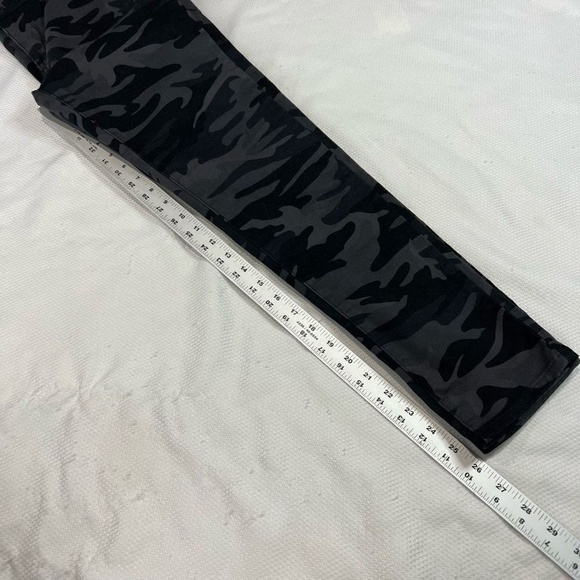 Levis 711 Skinny Black Gray Camouflaged Jeans - Picture 8 of 8